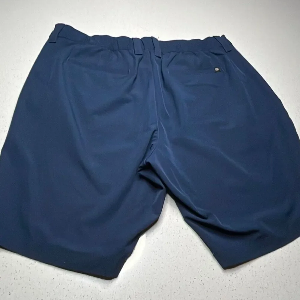 Banana Republic excellent see